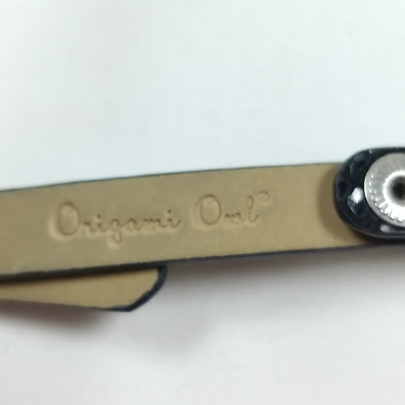 Origami Owl Wrap Bracelet Floating Locket Skull Music Note Peace Sign Black - Picture 4 of 6